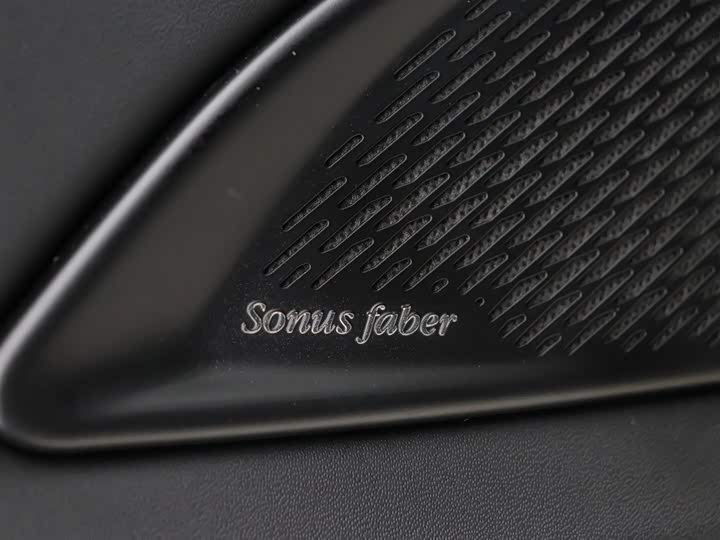 Photo 6 - Maserati MC20