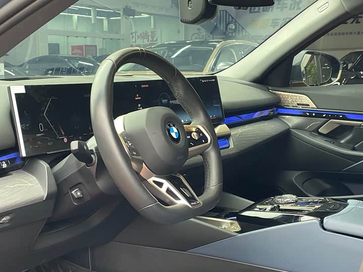 Фото 4 - BMW 5 Series