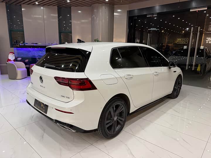 Фото 5 - Volkswagen Golf