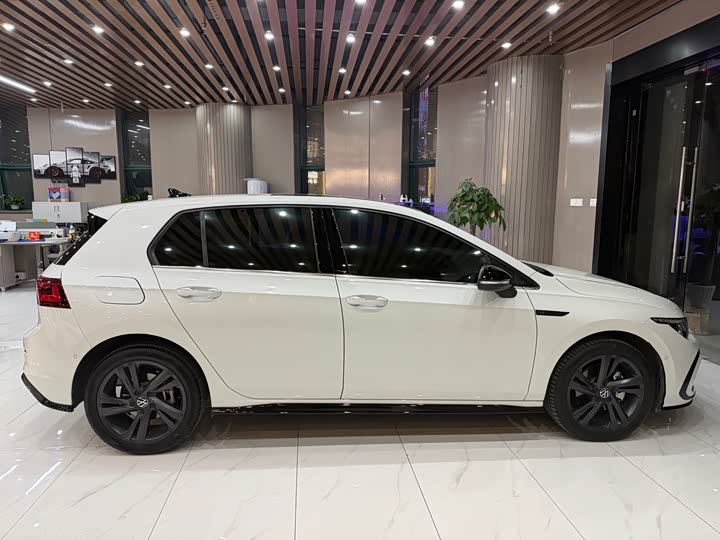 Фото 6 - Volkswagen Golf