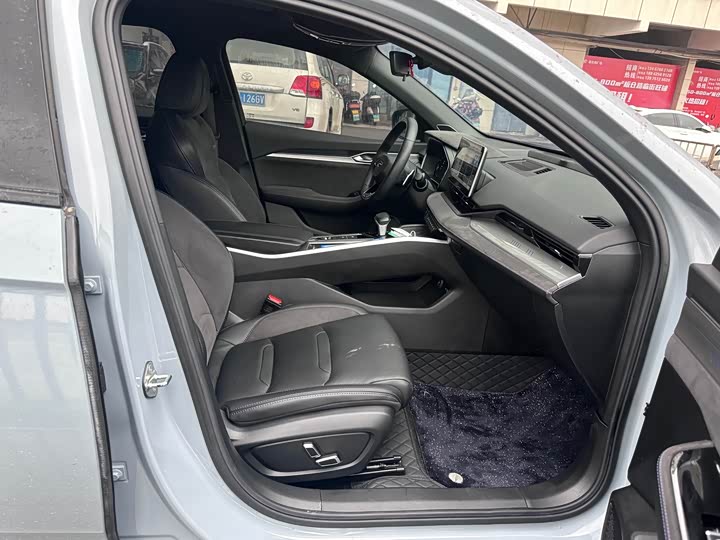 Фото 4 - Geely Preface