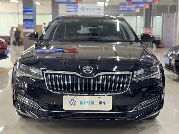 Фото 2 - Skoda Superb