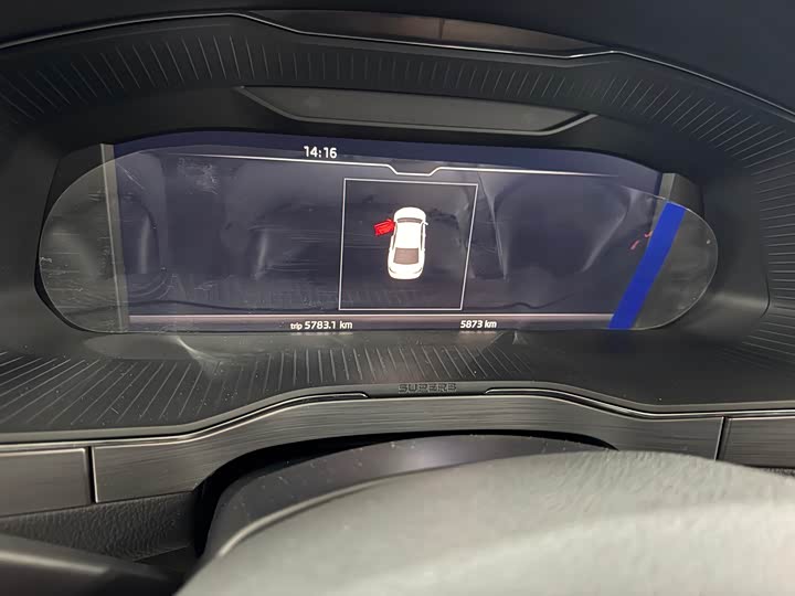 Фото 8 - Skoda Superb