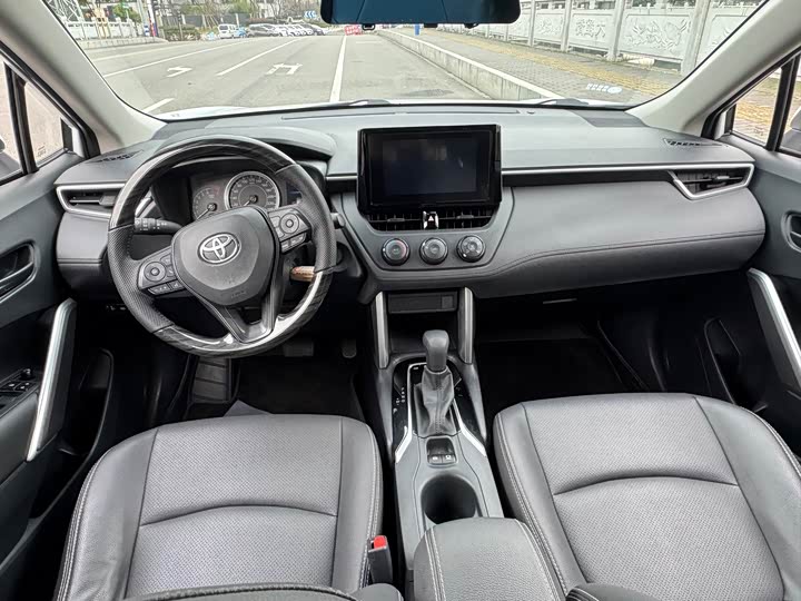 Фото 6 - Toyota Corolla Cross