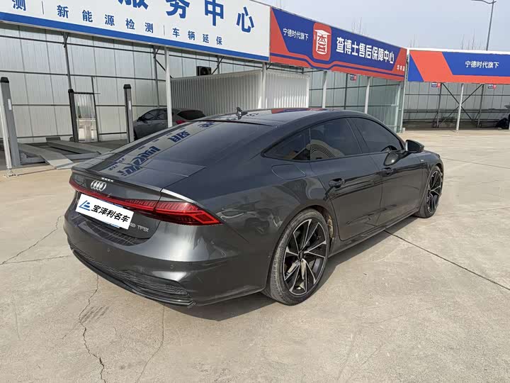 Фото 5 - Audi A7