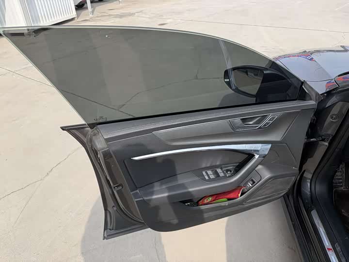 Фото 9 - Audi A7