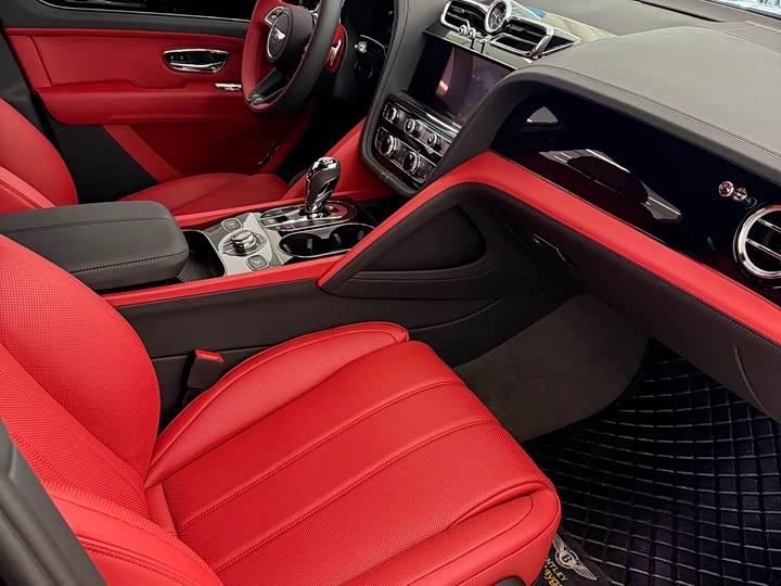 Photo 3 - Bentley Bentayga