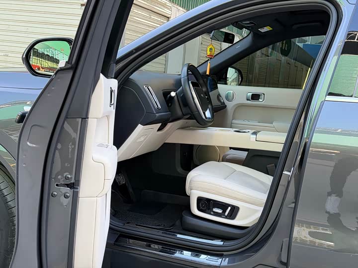 Фото 7 - LiXiang L9