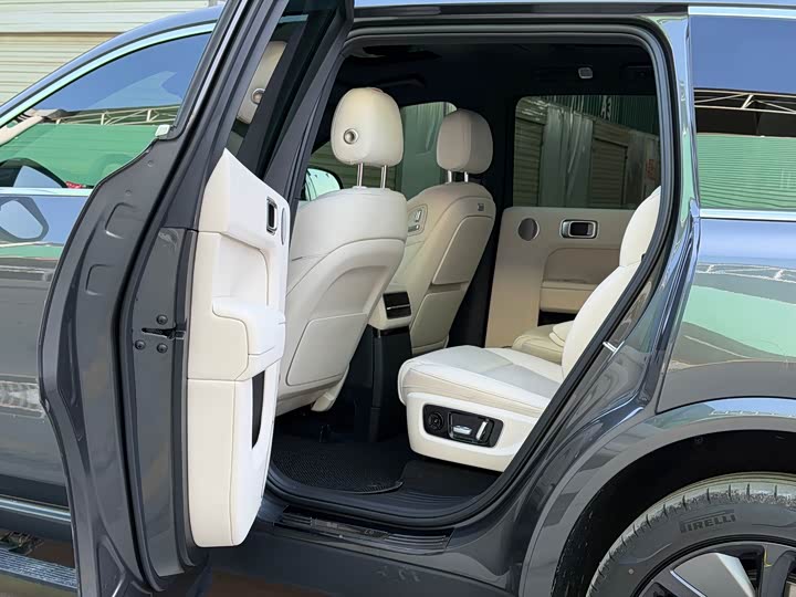 Фото 8 - LiXiang L9