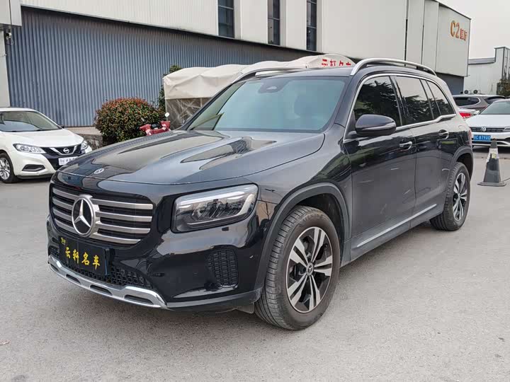 Фото 1 - Mercedes-Benz GLB-Class