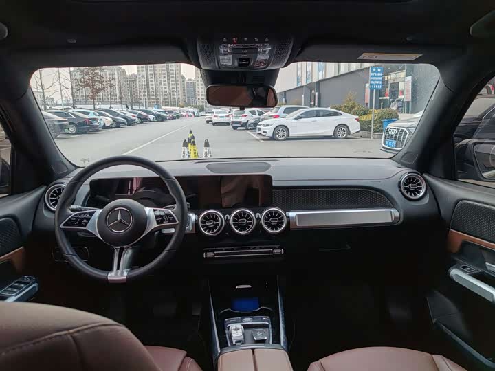 Фото 4 - Mercedes-Benz GLB-Class