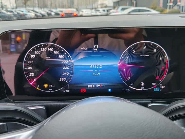 Фото 7 - Mercedes-Benz GLB-Class