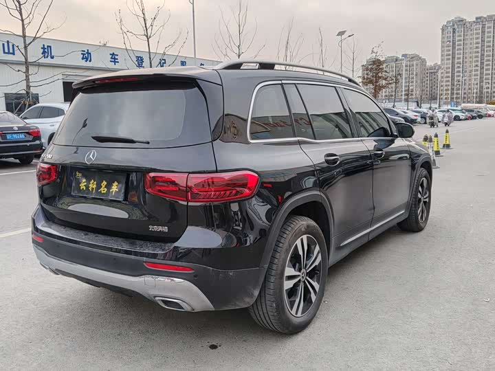 Фото 8 - Mercedes-Benz GLB-Class