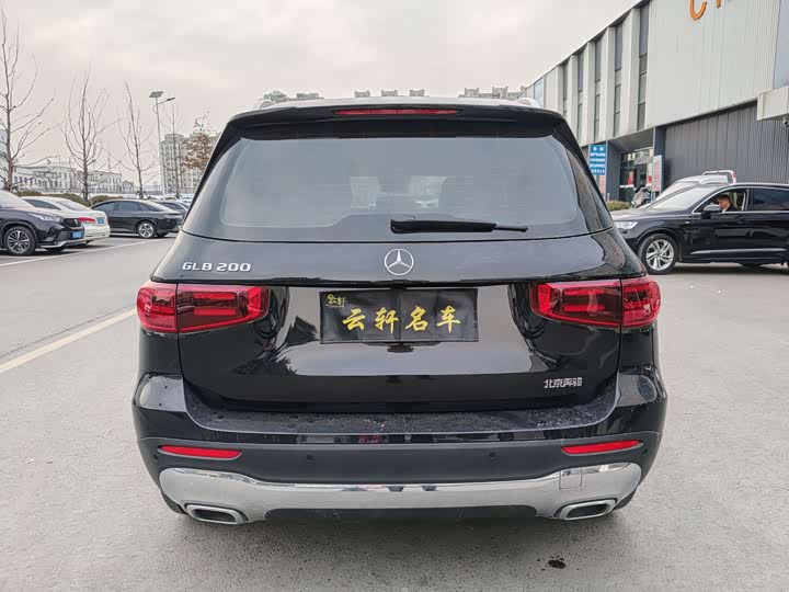 Фото 9 - Mercedes-Benz GLB-Class