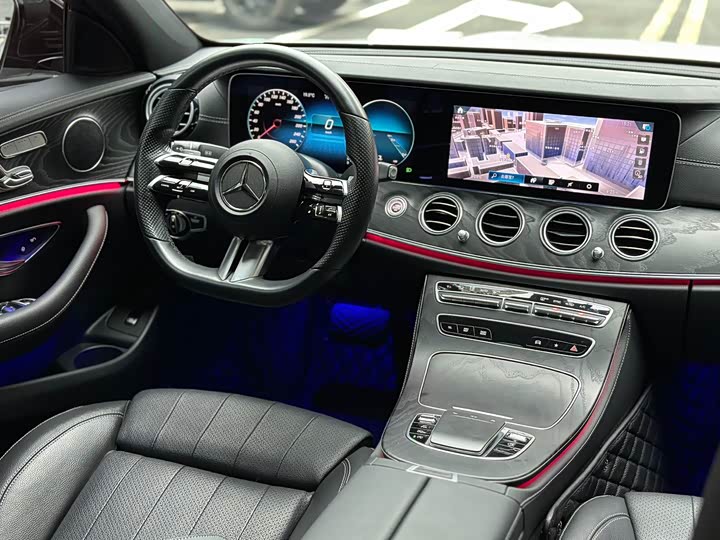 Фото 9 - Mercedes-Benz E-Class