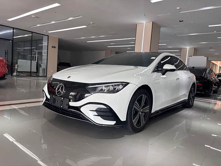 Фото 1 - Mercedes-Benz EQE