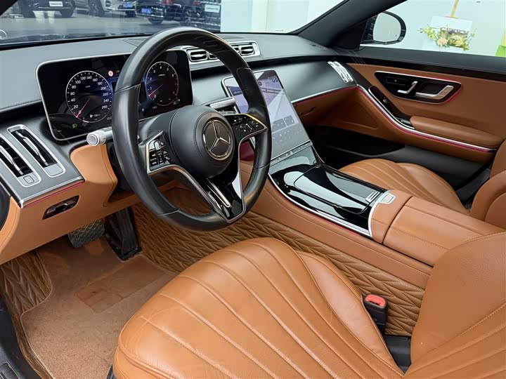 Фото 8 - Mercedes-Benz S-Class