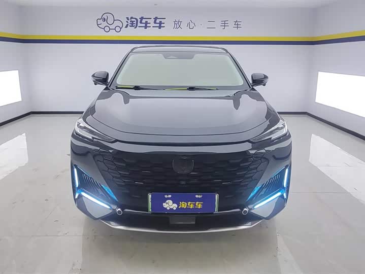 Фото 2 - Changan UNI-K Hybrid