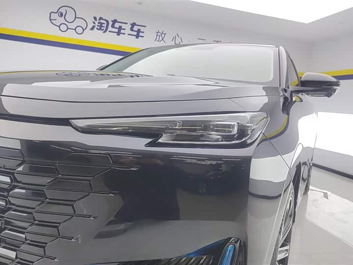 Фото 5 - Changan UNI-K Hybrid