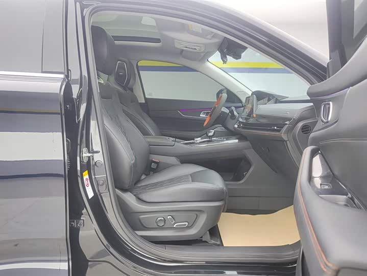 Фото 8 - Changan UNI-K Hybrid