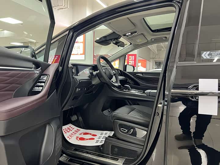 Фото 7 - GAC Trumpchi M8