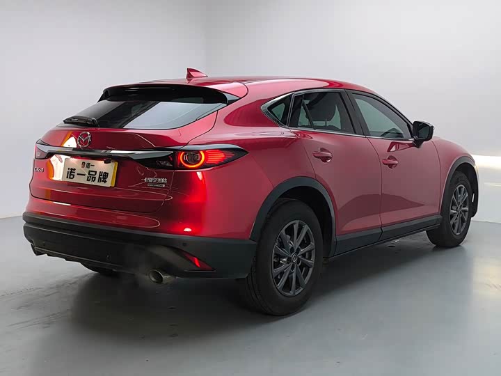 Фото 4 - Mazda CX-4