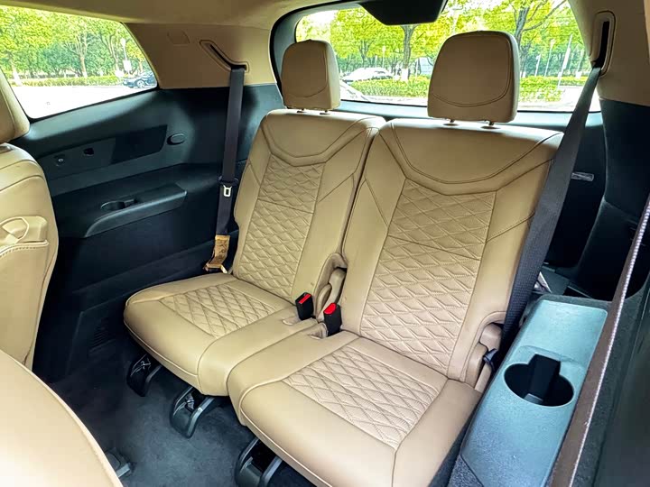 Фото 7 - Cadillac XT6