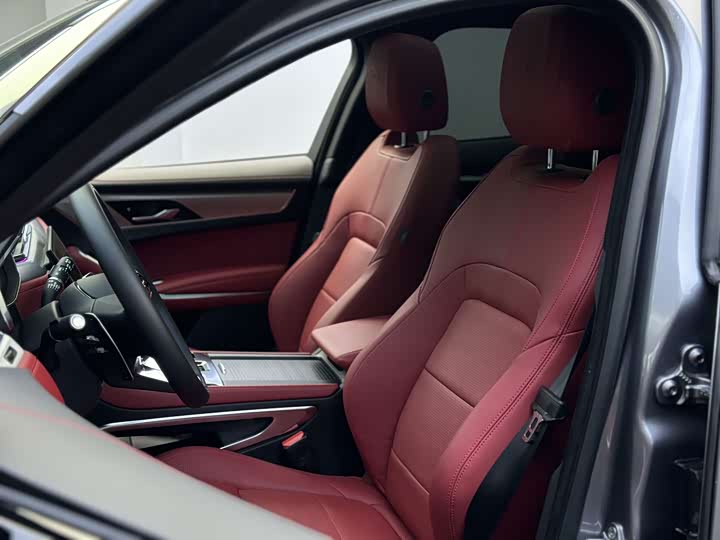 Фото 7 - Jaguar F-Pace