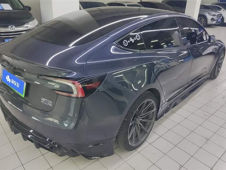 Фото 3 - Tesla Model 3