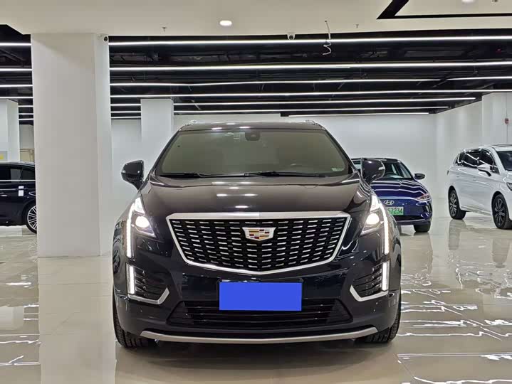 Фото 4 - Cadillac XT5