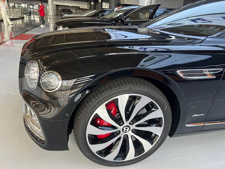 Фото 4 - Bentley Flying Spur