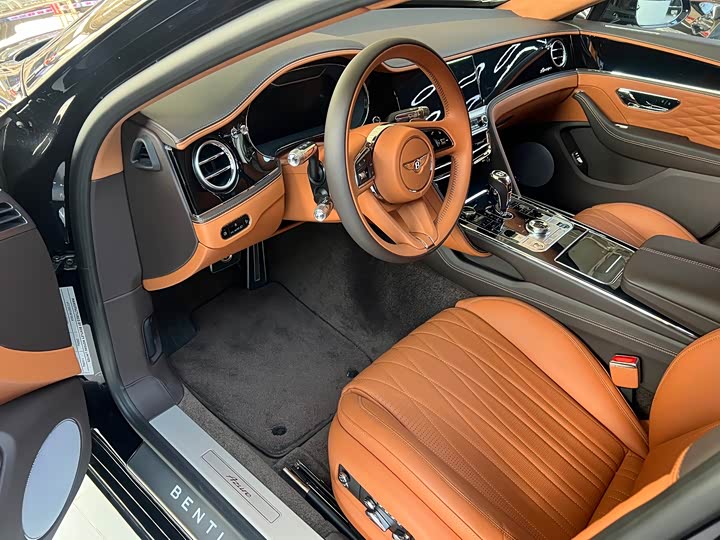 Фото 7 - Bentley Flying Spur