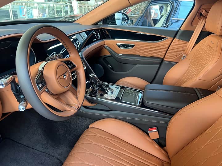 Фото 8 - Bentley Flying Spur