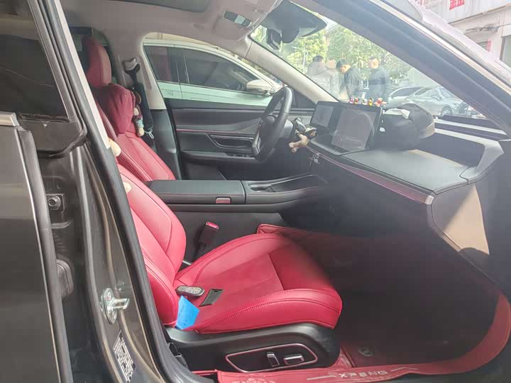 Фото 4 - XPeng P7