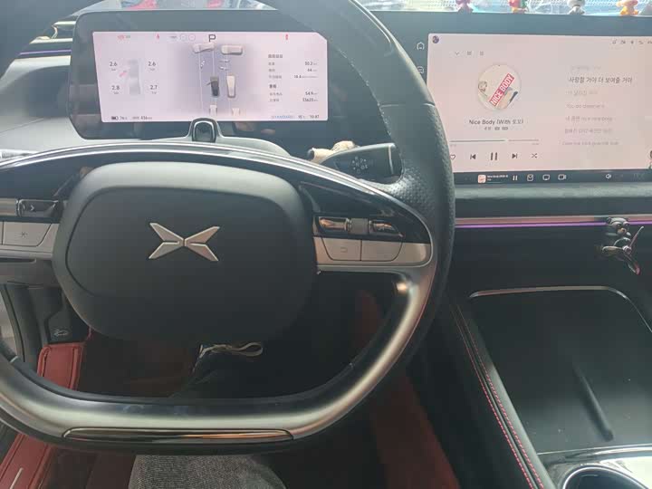 Фото 8 - XPeng P7