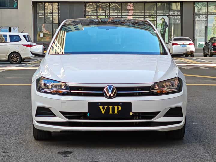 Фото 2 - Volkswagen Polo