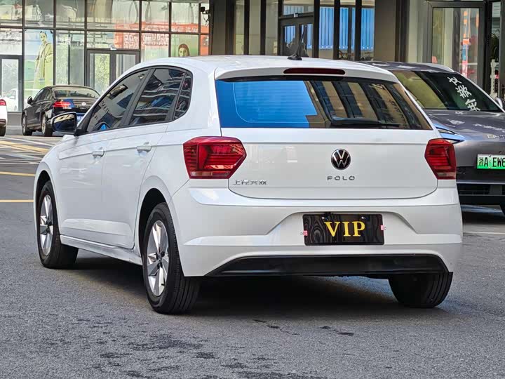 Фото 7 - Volkswagen Polo