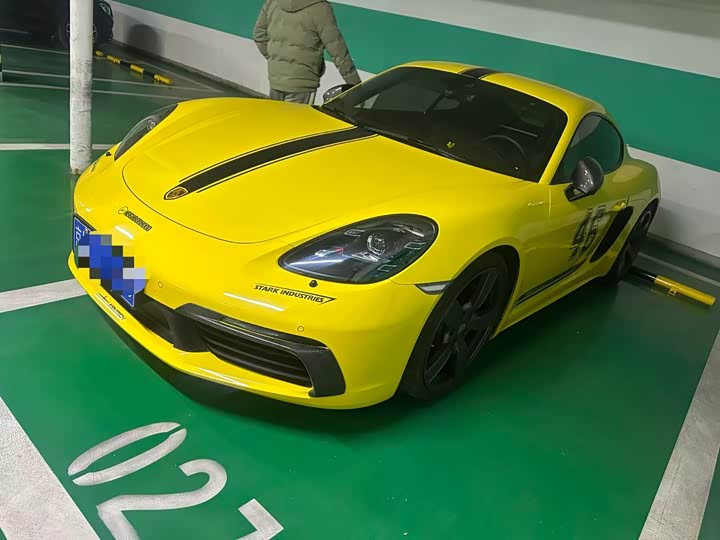 Фото 1 - Porsche 718