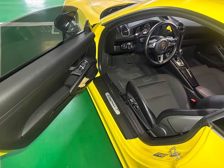 Фото 3 - Porsche 718