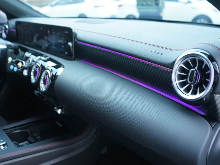 Фото 8 - Mercedes-Benz A-Class