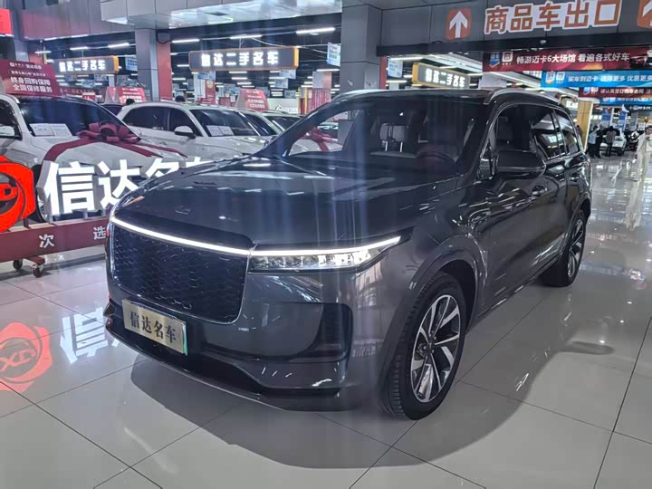 Фото 1 - LiXiang One