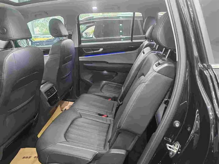 Photo 5 - Volkswagen Teramont Pro