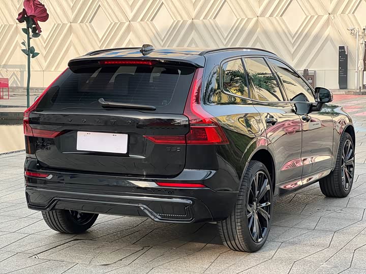 Фото 6 - Volvo XC60