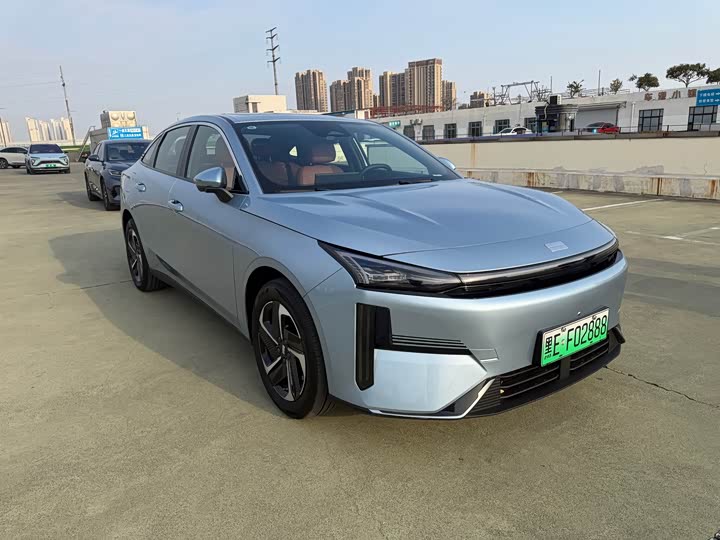 Фото 3 - Geely Galaxy L6