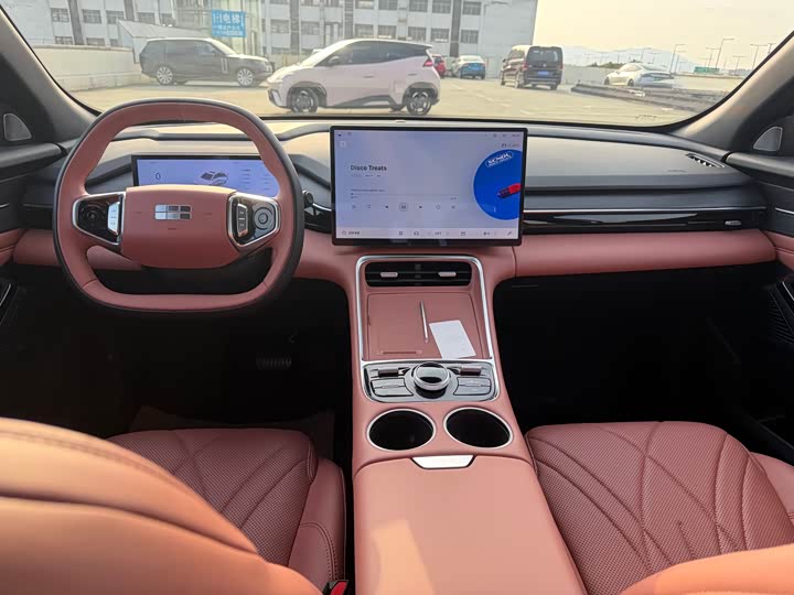 Фото 9 - Geely Galaxy L6