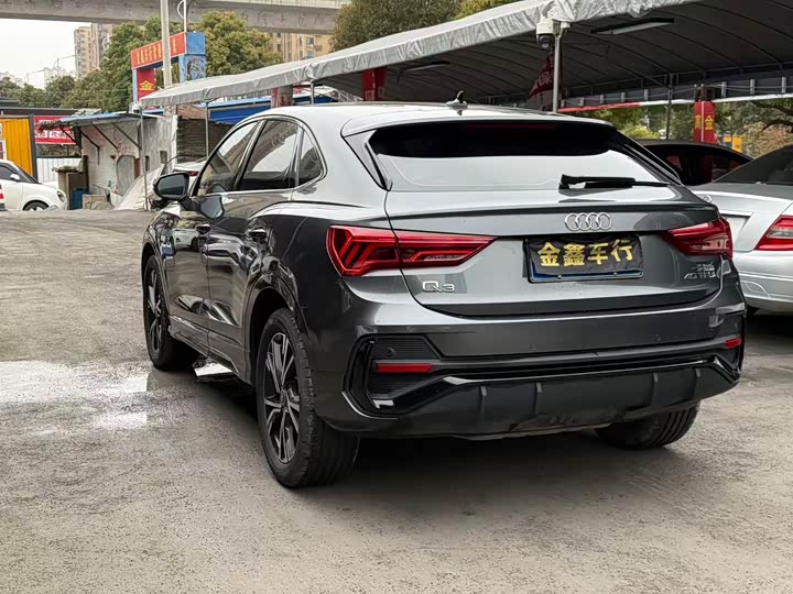 Фото 4 - Audi Q3 Sportback