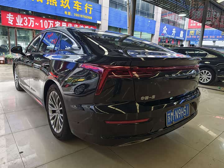 Фото 8 - Bestune B70