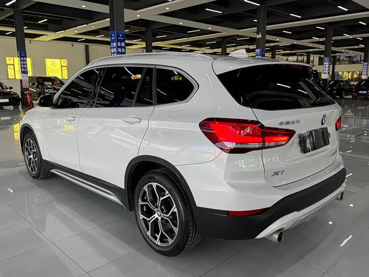 Фото 9 - BMW X1