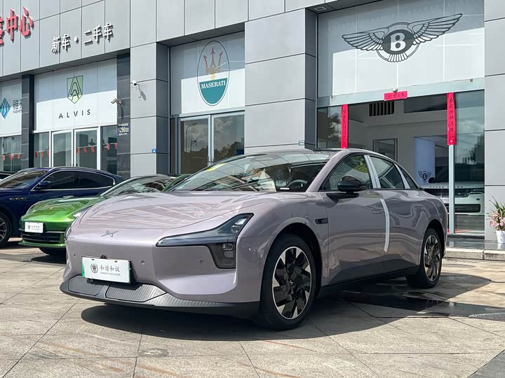 Фото 1 - XPeng Mona M03