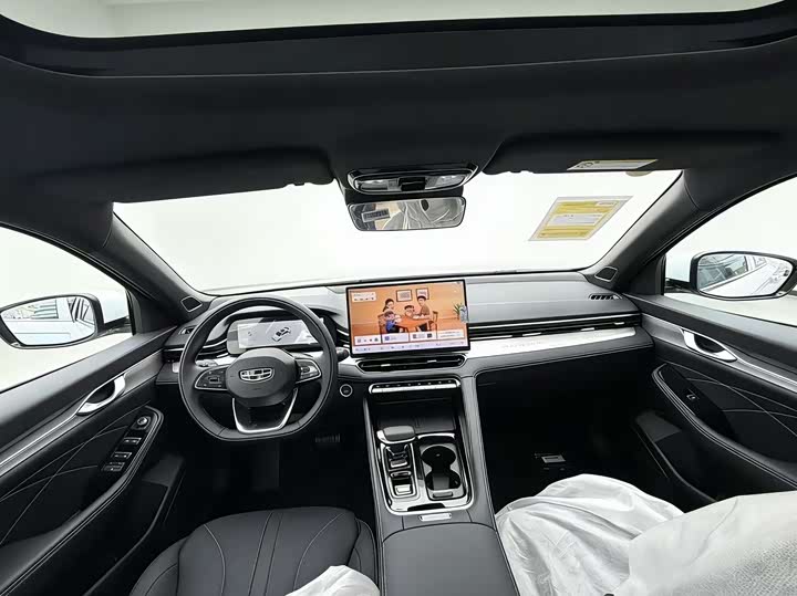 Фото 8 - Geely Preface